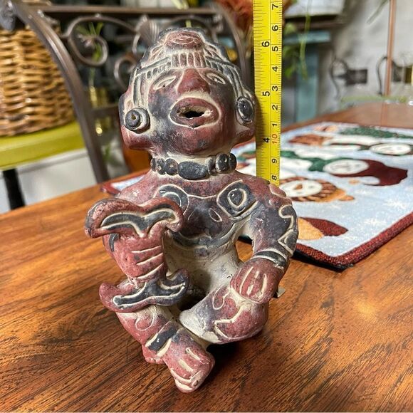 Mexican Folk Art Clay Terracotta Pottery Aztec Mayan Seated Tribal Figure 5 1/4” - Picture 5 of 5